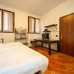 Privatunterkunft Mentana Flat, Centro Storico