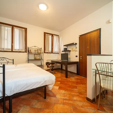 Habitación en casa particular Mentana Flat, Centro Storico *