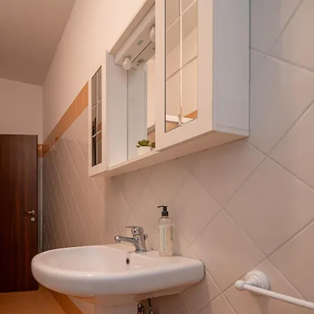 Mentana Flat, Centro Storico Habitación en casa particular