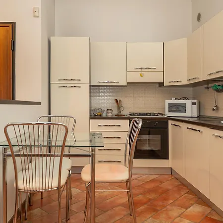 Mentana Flat, Centro Storico Φεράρα