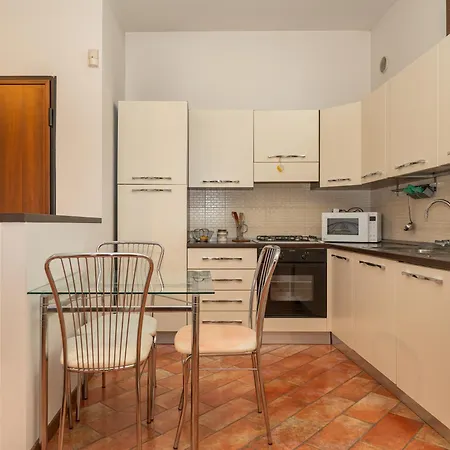 Δωμάτια σε οικογενειακή κατοικία Mentana Flat, Centro Storico