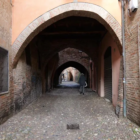 Mentana Flat, Centro Storico