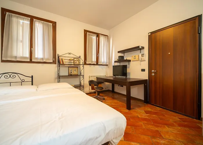 Privatunterkunft Mentana Flat, Centro Storico