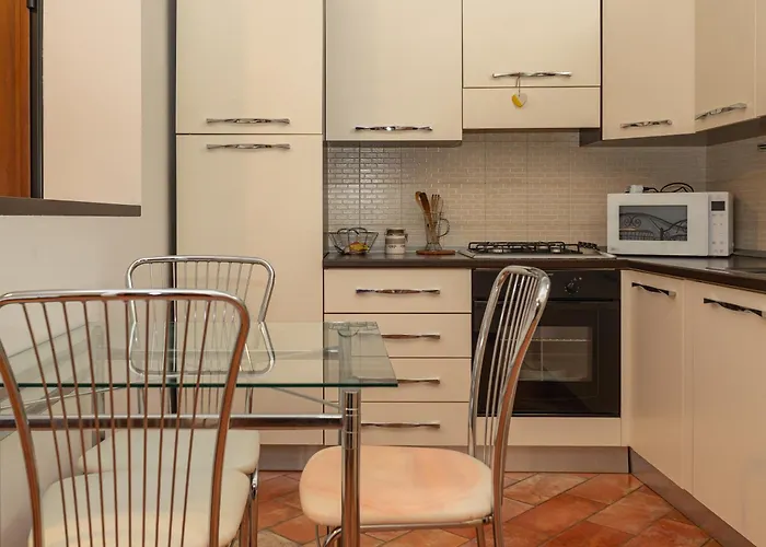 Privatunterkunft Mentana Flat, Centro Storico *