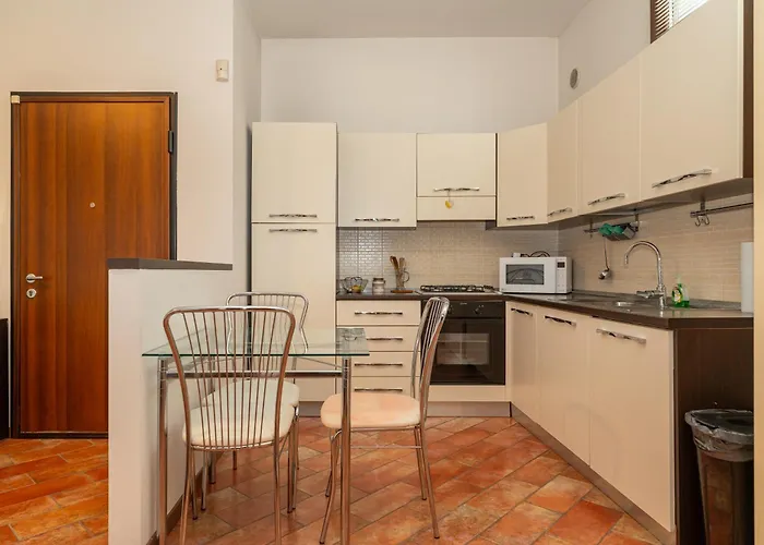 Privatunterkunft Mentana Flat, Centro Storico