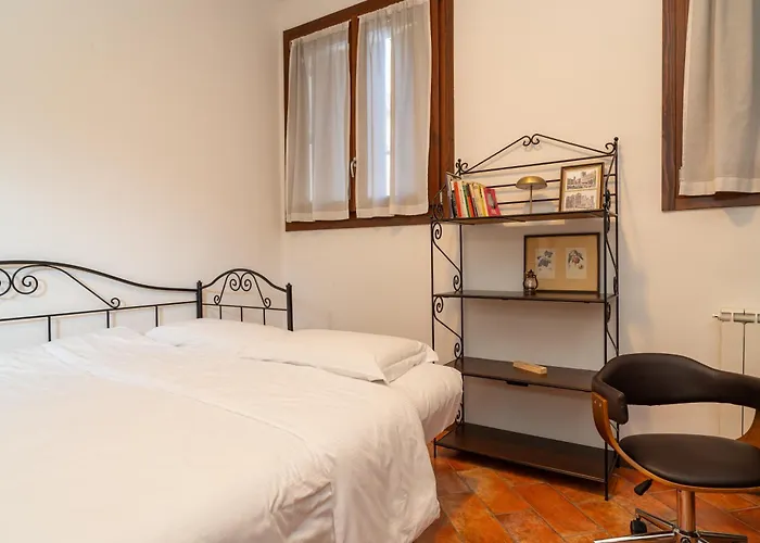 Mentana Flat, Centro Storico